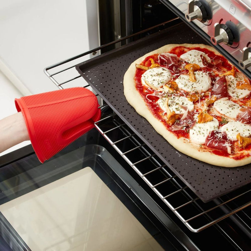 Lekue Silicone Kitchen Grip Red and Green
