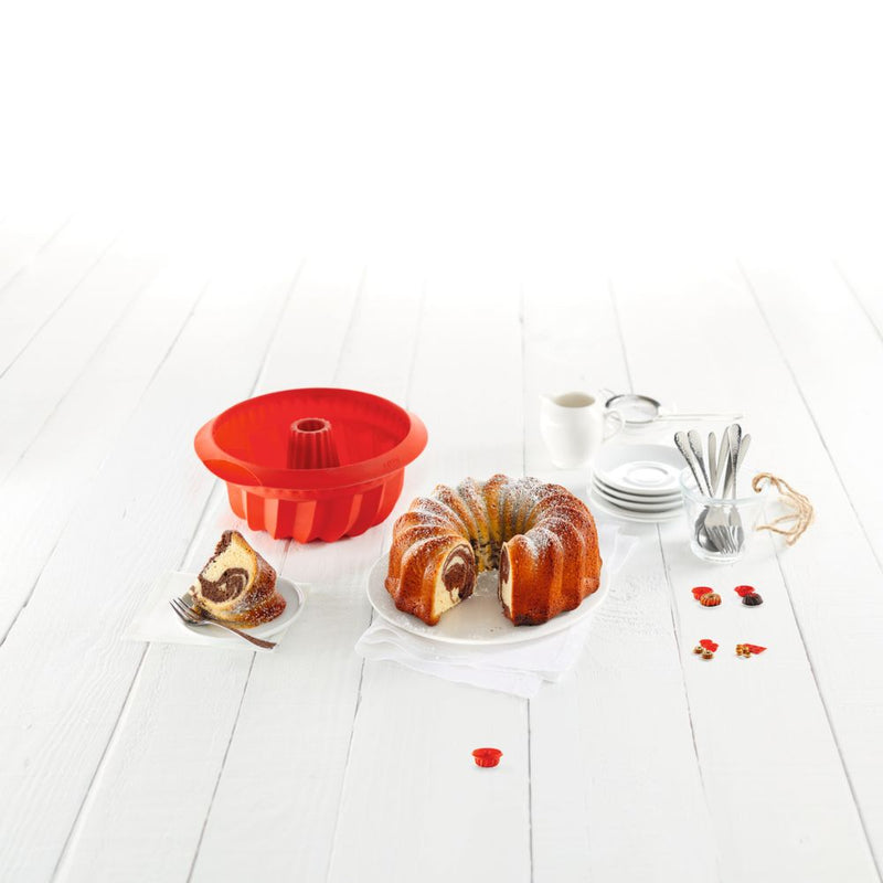 Lekue Deep Savarin Cake Mould 22cm Red or Black