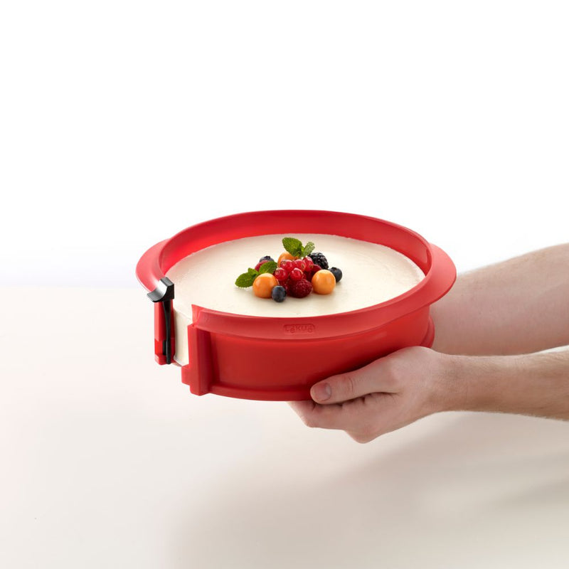 Lekue Springform Cake Mould 23cm with Ceramic Plate