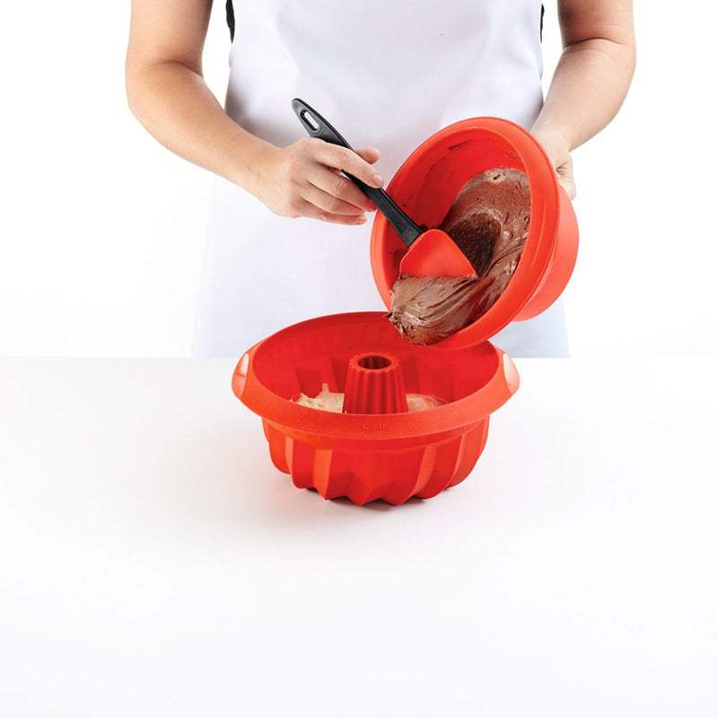 Lekue Deep Savarin Cake Mould 22cm Red or Black