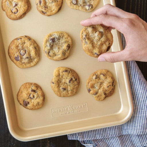 Nordic Ware Nonstick Quarter Sheet Baking Tray - Lighting.co.za