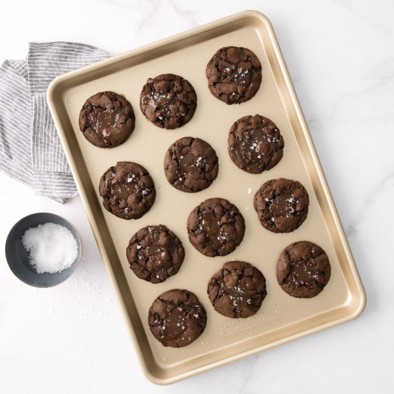 Nordic Ware Nonstick Half Sheet Baking Tray - Lighting.co.za