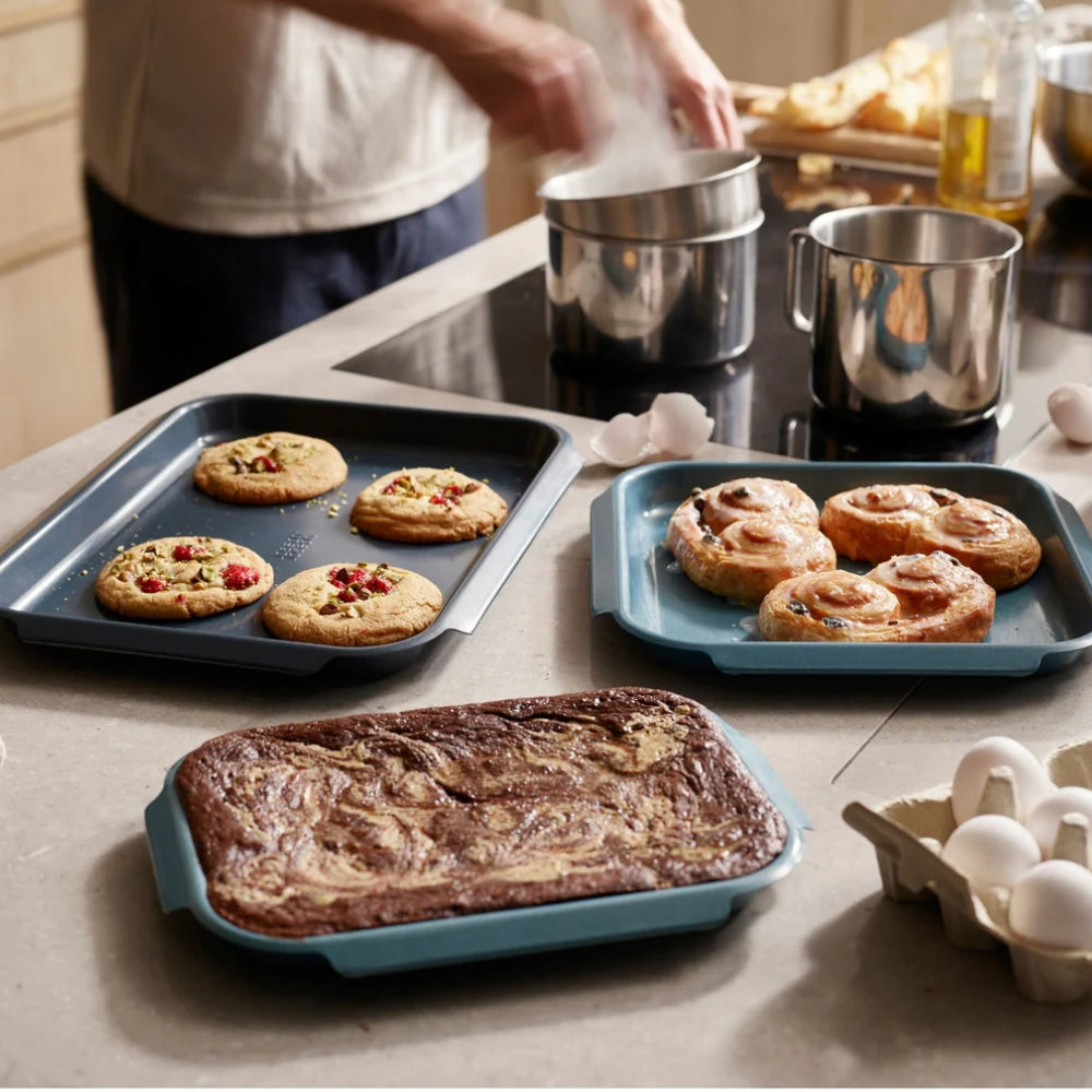 Joseph Joseph Nest Bake Baking Tray - Lighting.co.za