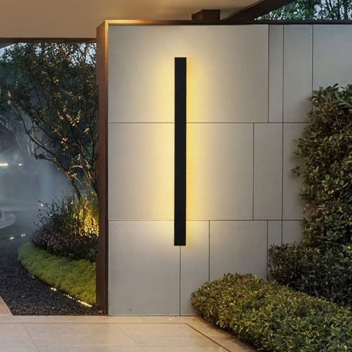 Silhouette Tall 30 Watt LED Black Slim Outdoor Wall Light - Lighting.co.za
