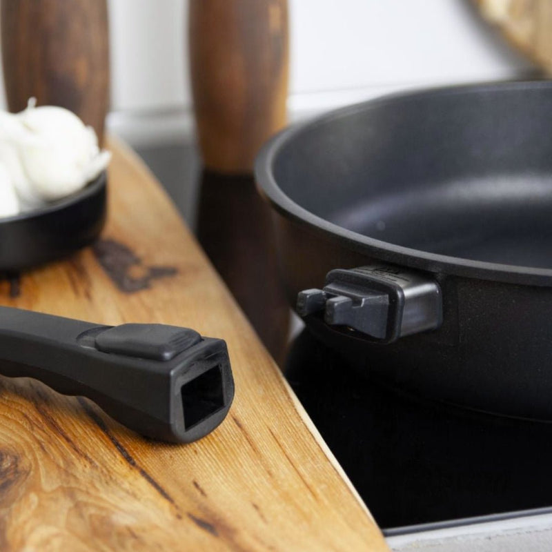AMT 28cm Gastroguss Braising Pan - Lighting.co.za