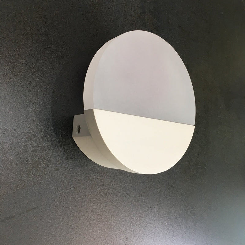 Lovo LED Metrass Round White Or Chrome Wall Light - Lighting.co.za